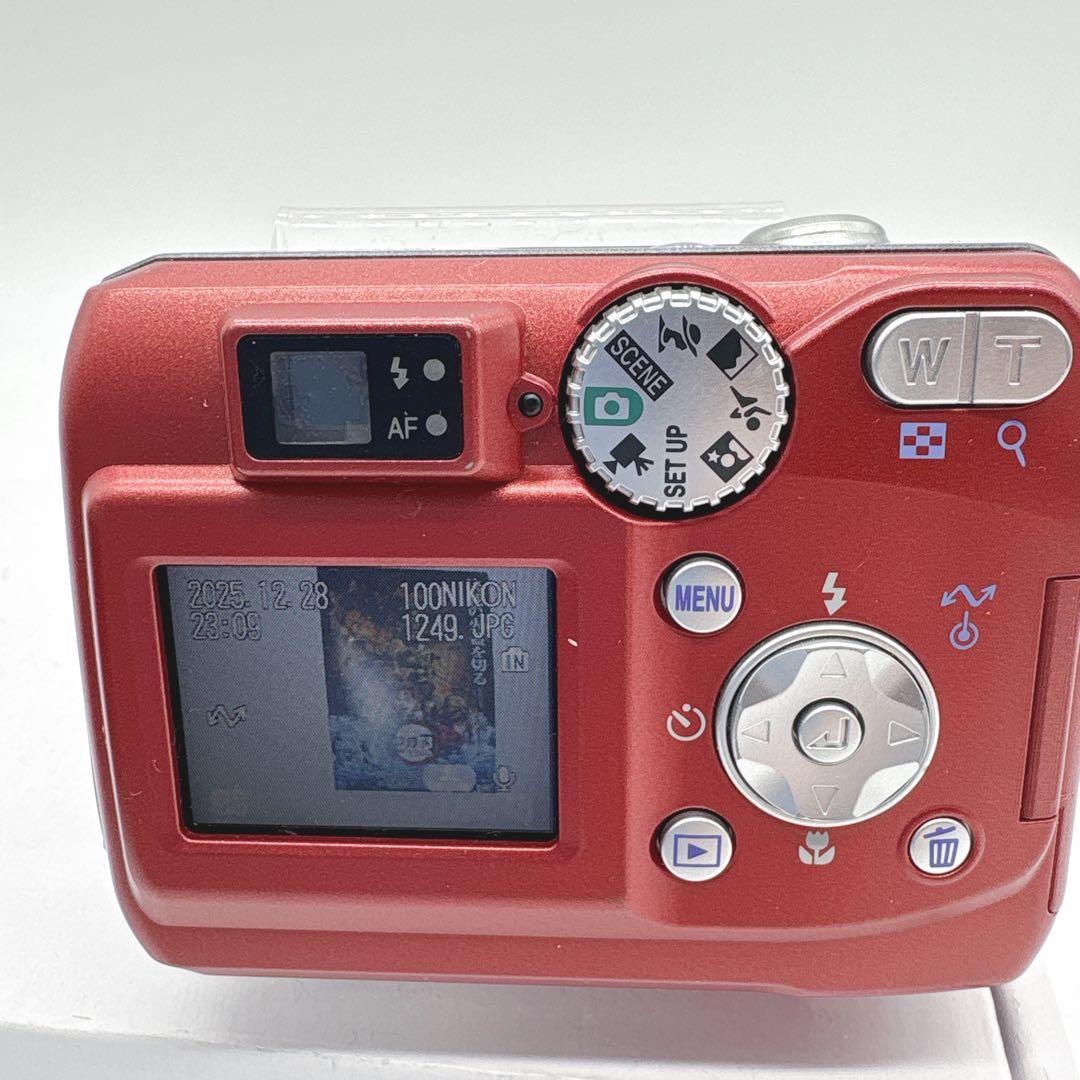 Nikon COOLPIX 3200 レッド　単三電池使用