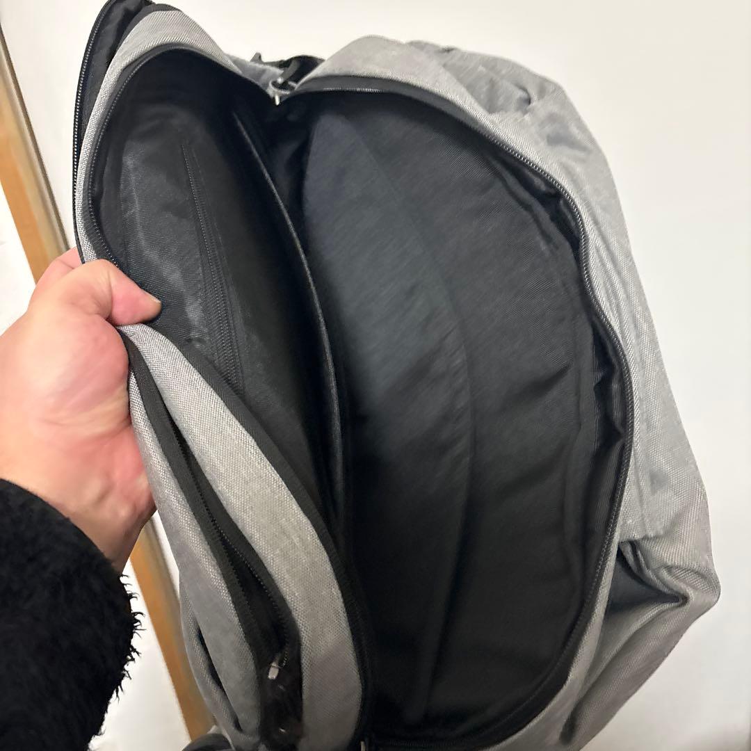 QUICKPACK グレー メッセンジャーバッグ