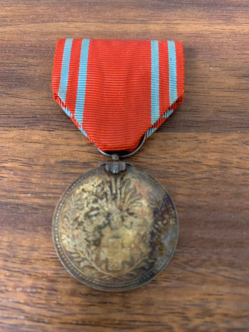 勲章6個まとめて(１つ箱無し)