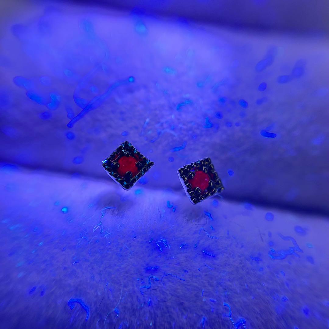 天然　アレキサンドライト　ピアス　pt900 プラチナ　ルース　一粒ピアス