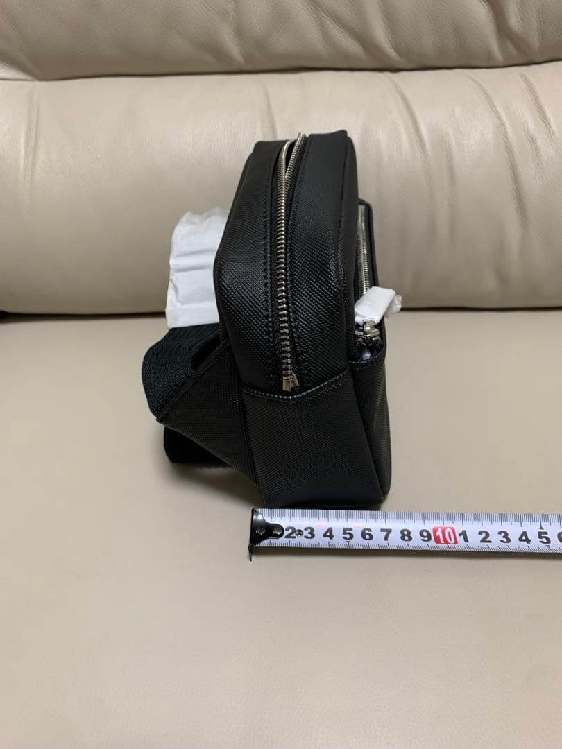 最終値下げ　Lacoste ブラック　ショルダーバッグ 中型