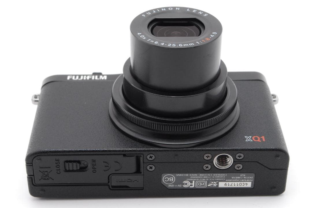 FUJIFILM XQ1 コンパクトデジタルカメラ