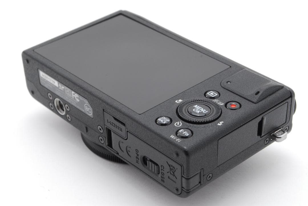 FUJIFILM XQ1 コンパクトデジタルカメラ