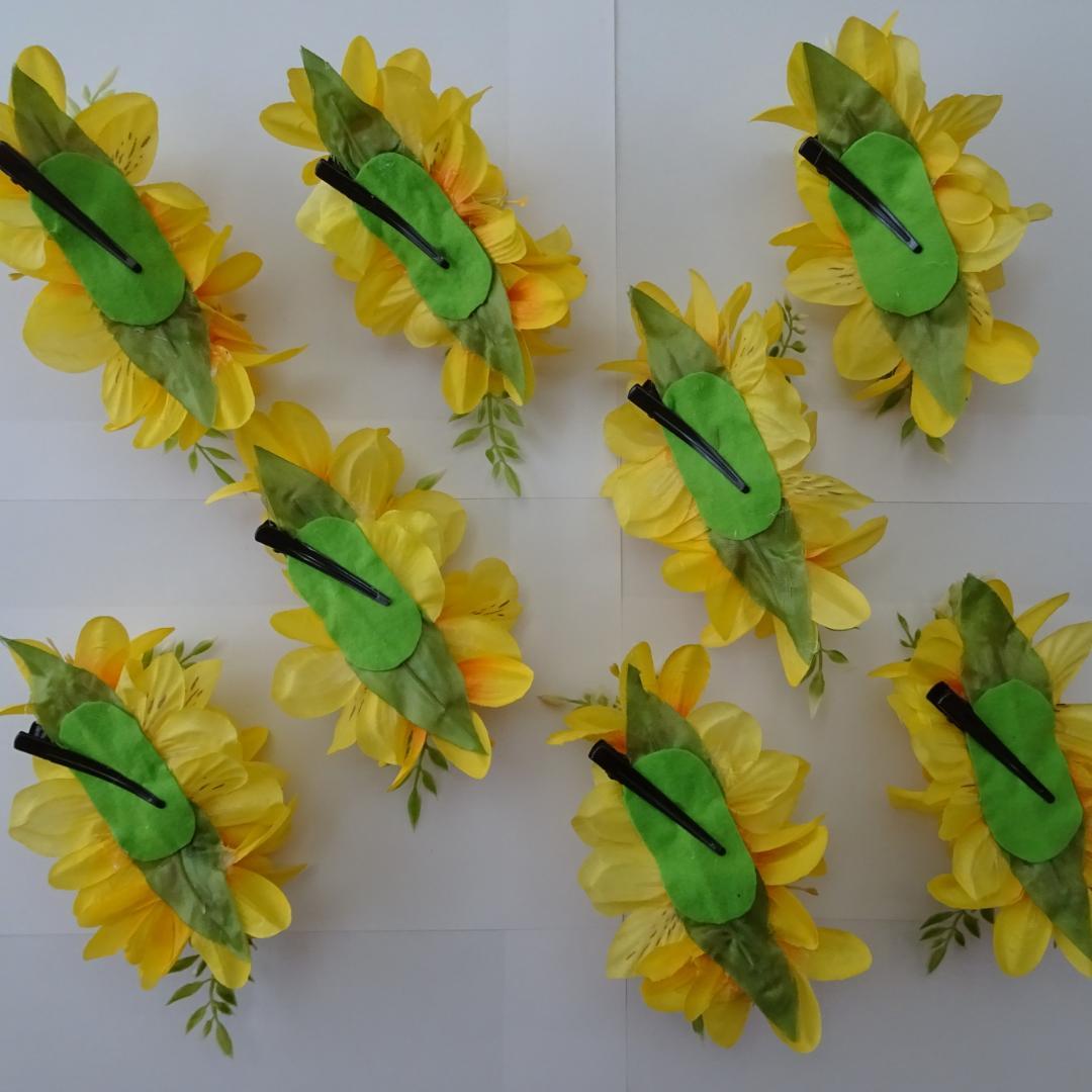 soysoytan さま専用　フラダンス髪飾り　スイートイエローリリー　クリップ