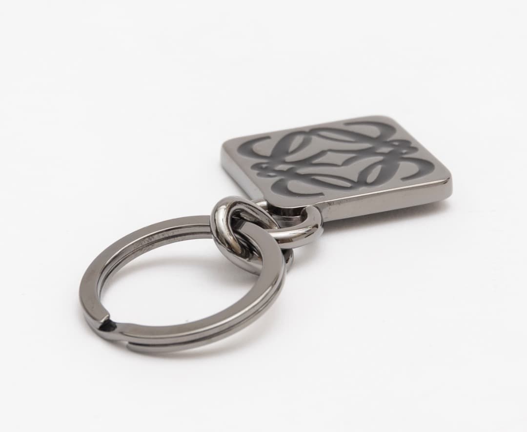 ロエベ LOEWE ロゴ アナグラム キーホルダー キーリング チャーム