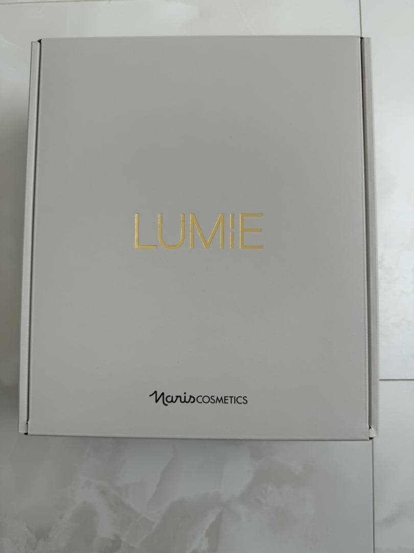 ナリス 美顔器 ルミエ