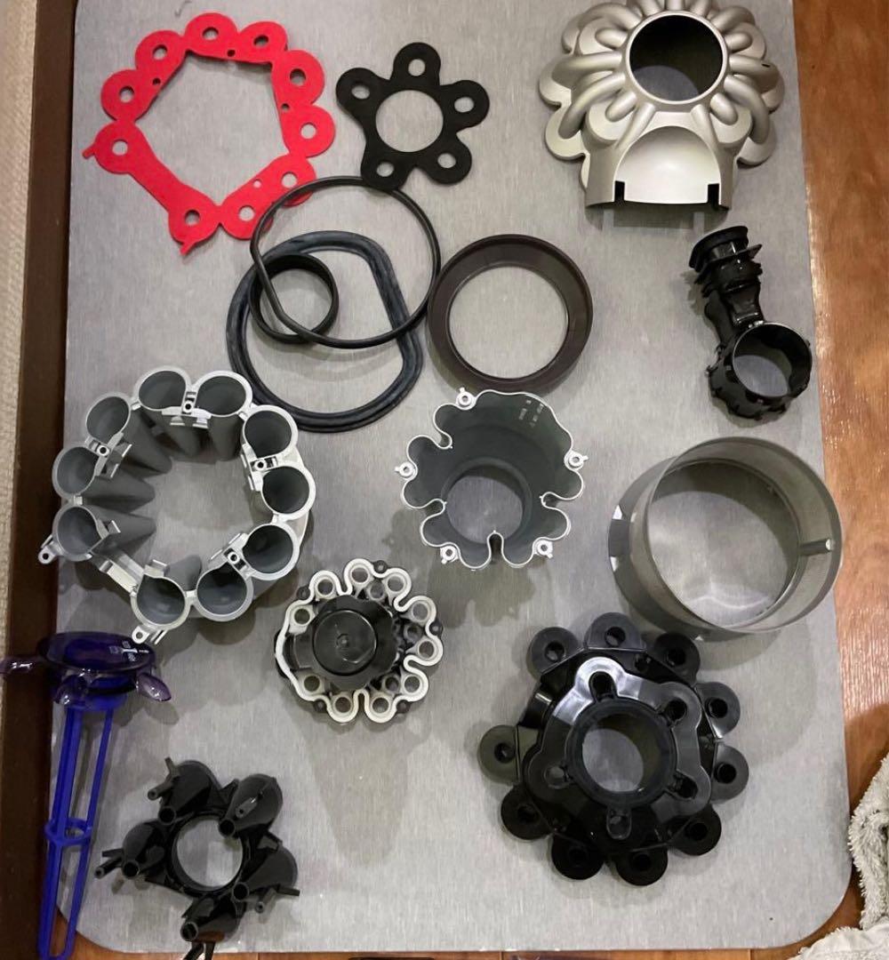 21. 『分解洗浄済み』動作確認済み　ダイソンDyson V8　SV10