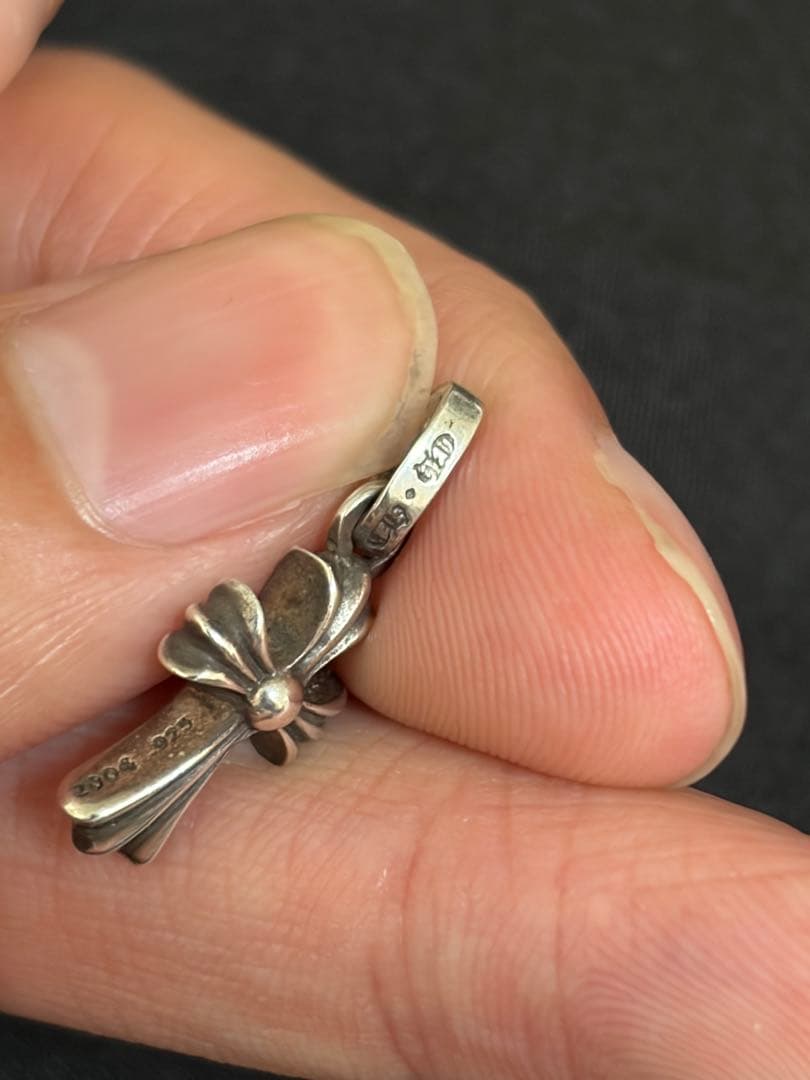 【インボイス付き確実正規品】CHクロスベビーファットチャーム　美品