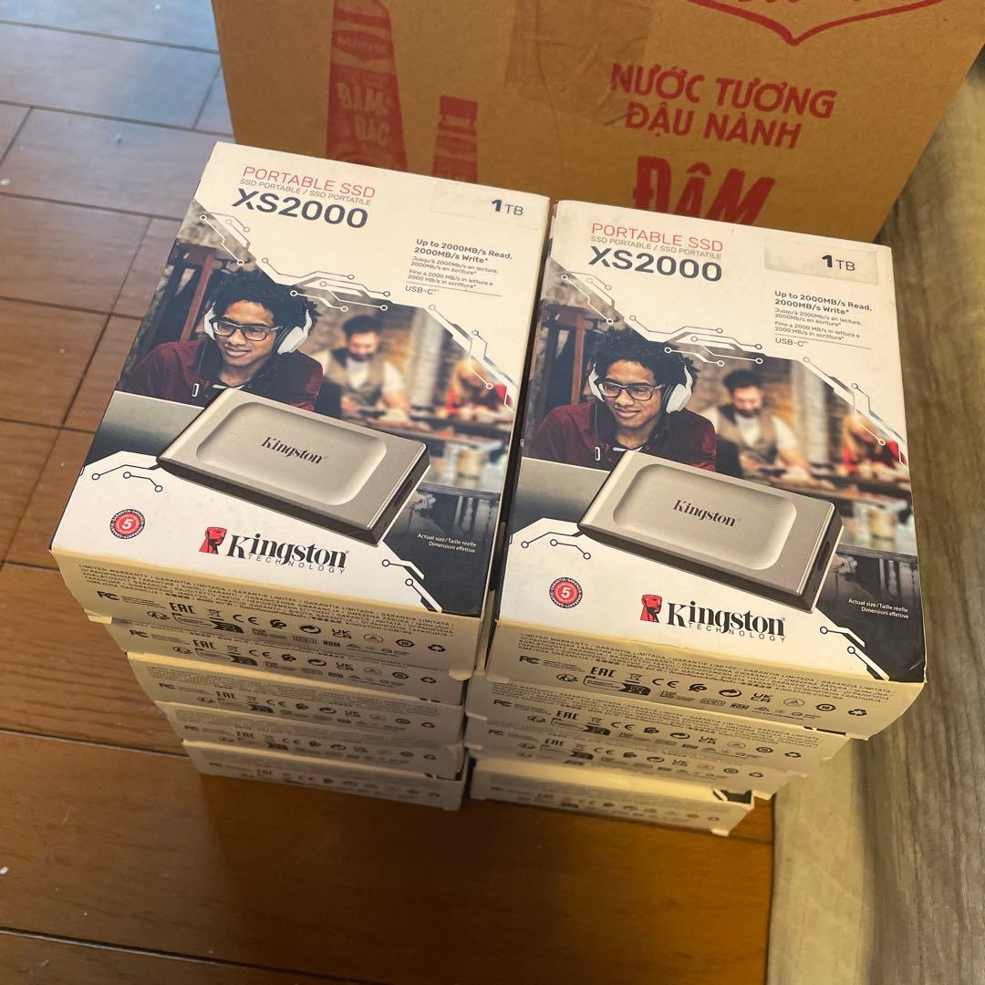 Kingston Portable SSD XS2000 1TB 10個セット