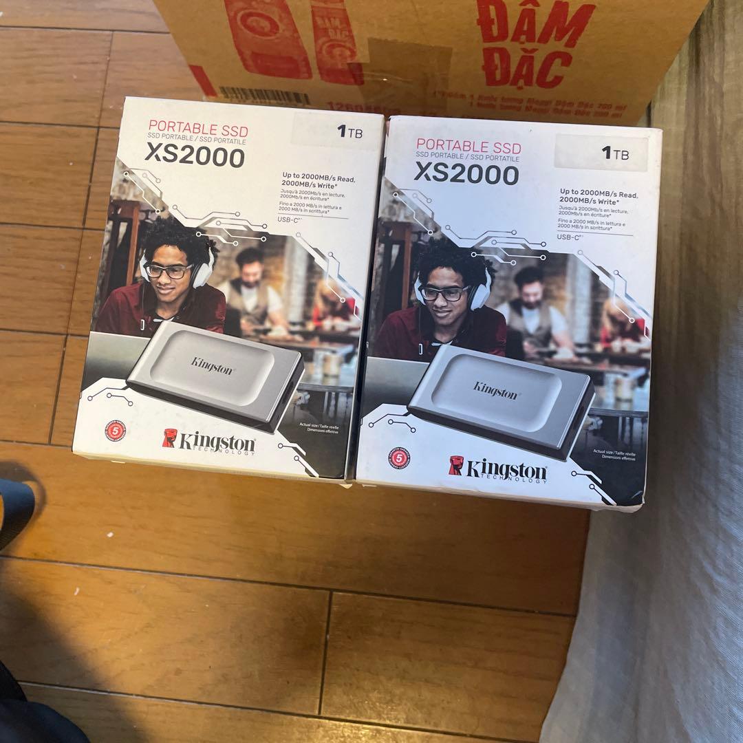 Kingston Portable SSD XS2000 1TB 10個セット