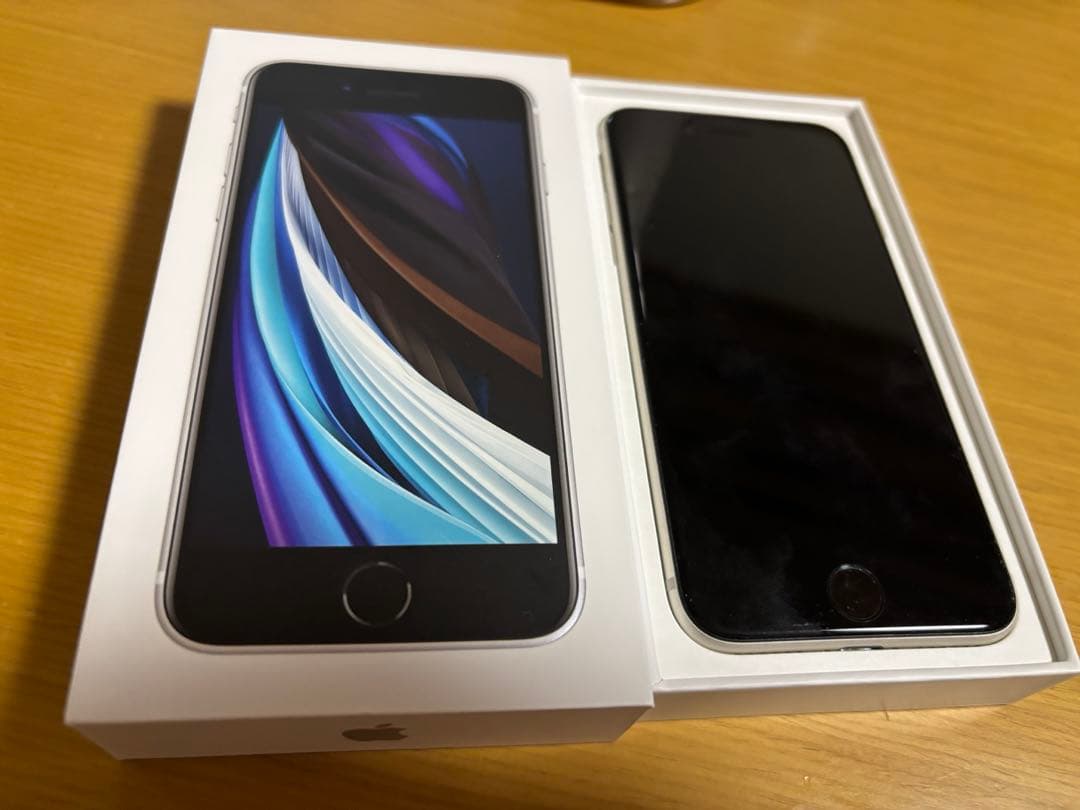 ★美品★SIMフリー★iPhone SE（第3世代)ホワイト 128GB