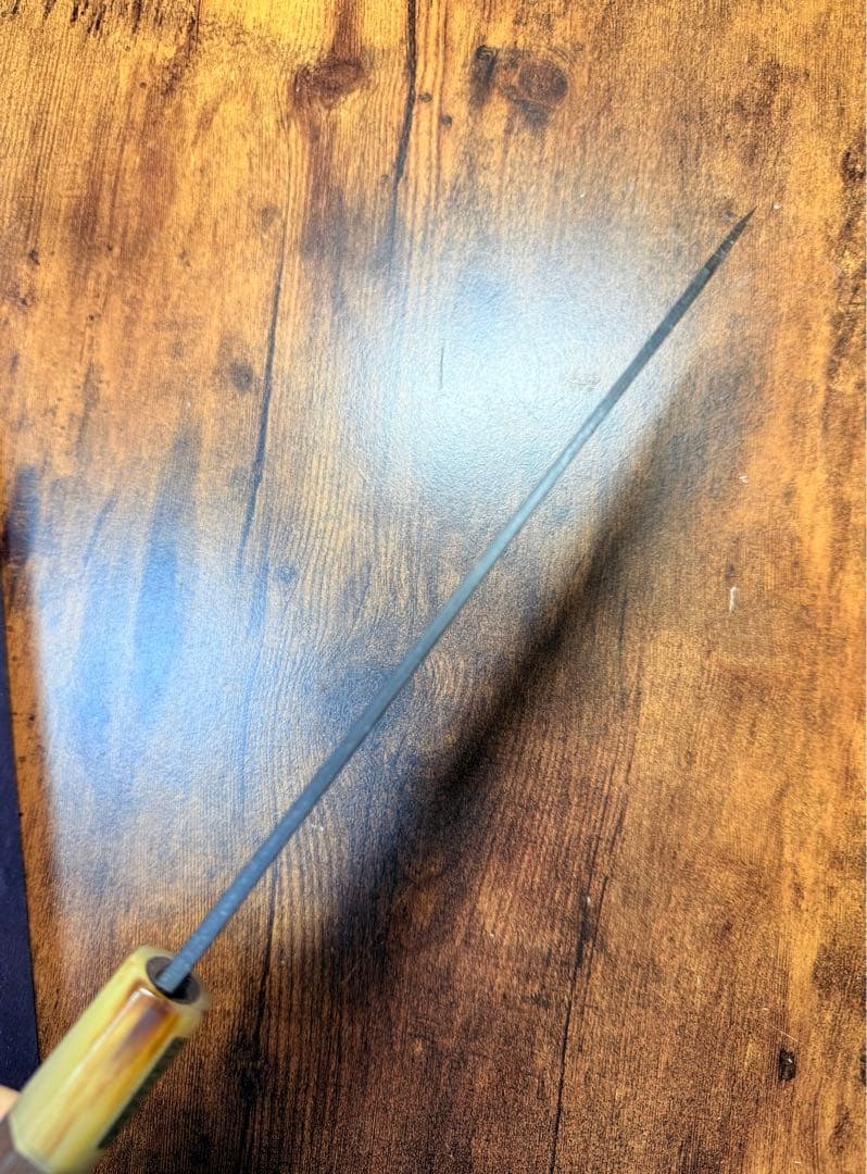 森本光一作　和牛刀 切付 黒打 包丁　7寸　白ニ鋼　ウェンジ白水牛八角柄