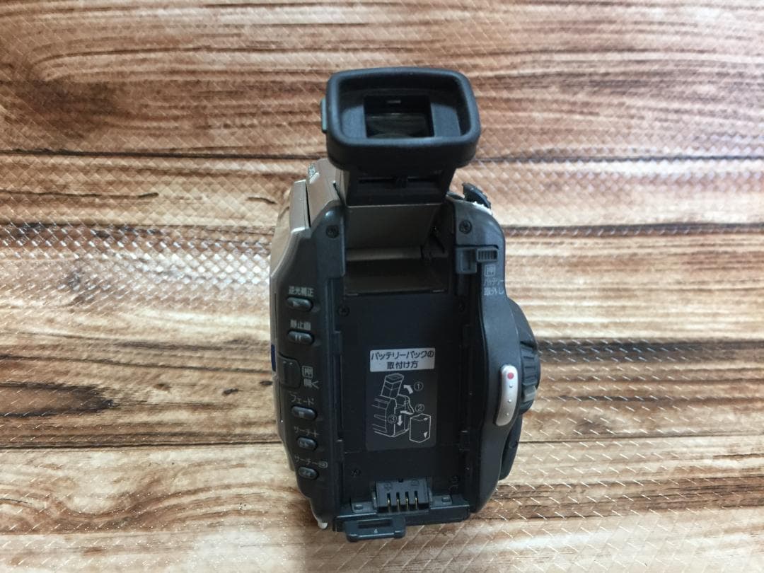 撮影再生ダビングOK　Panasonic　NV-DS200　付属品豪華　大画面