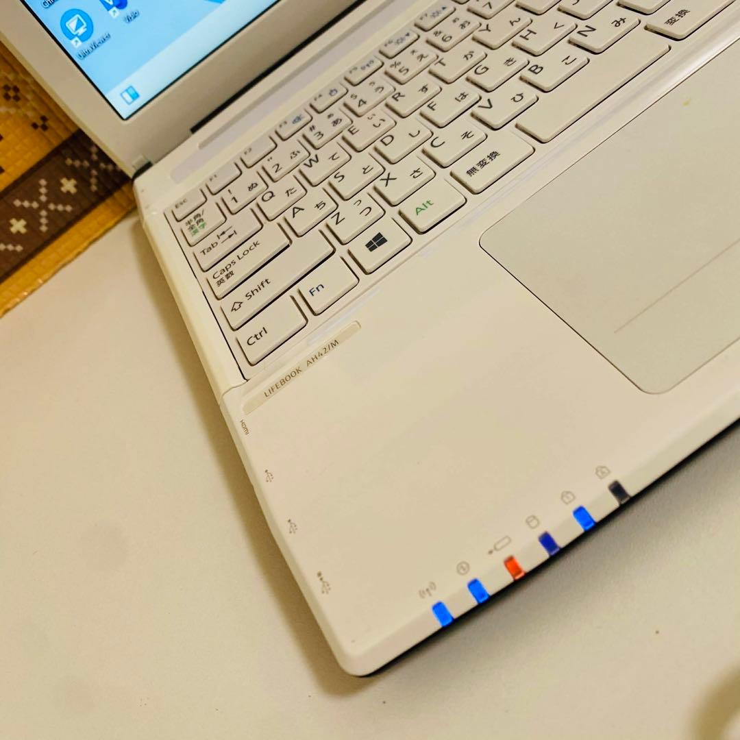 Y3 Fujitsuノートパソコン WEBカメラSSD高速 Windows11