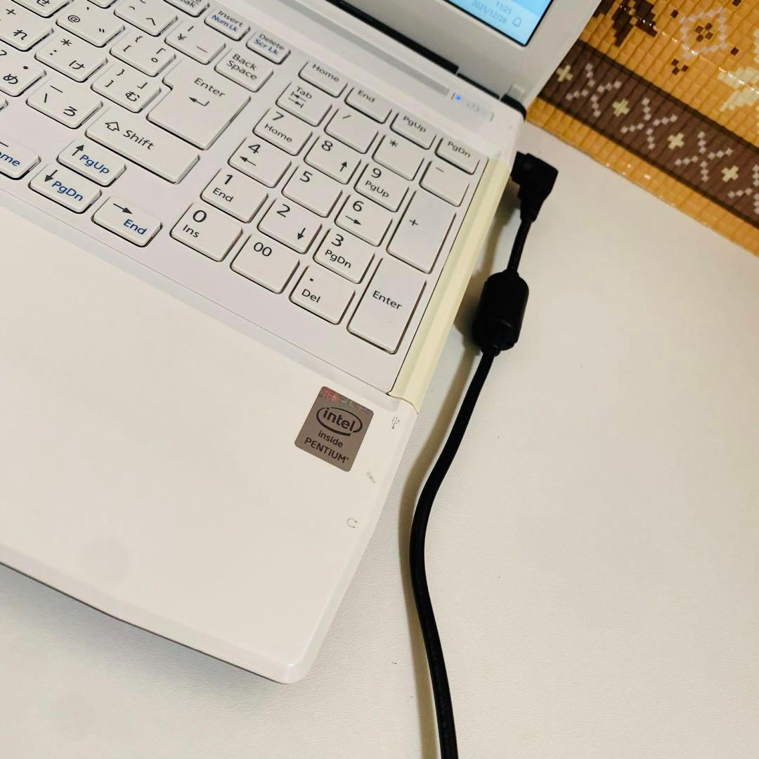 Y3 Fujitsuノートパソコン WEBカメラSSD高速 Windows11