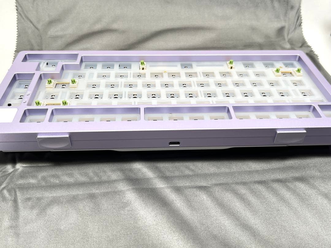 新品 KiiBOOM Moonshadow 81 キーボードベアボーンキット