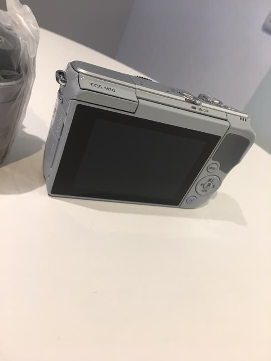 Canon ミラーレス一眼カメラ EOS M10 (グレー)