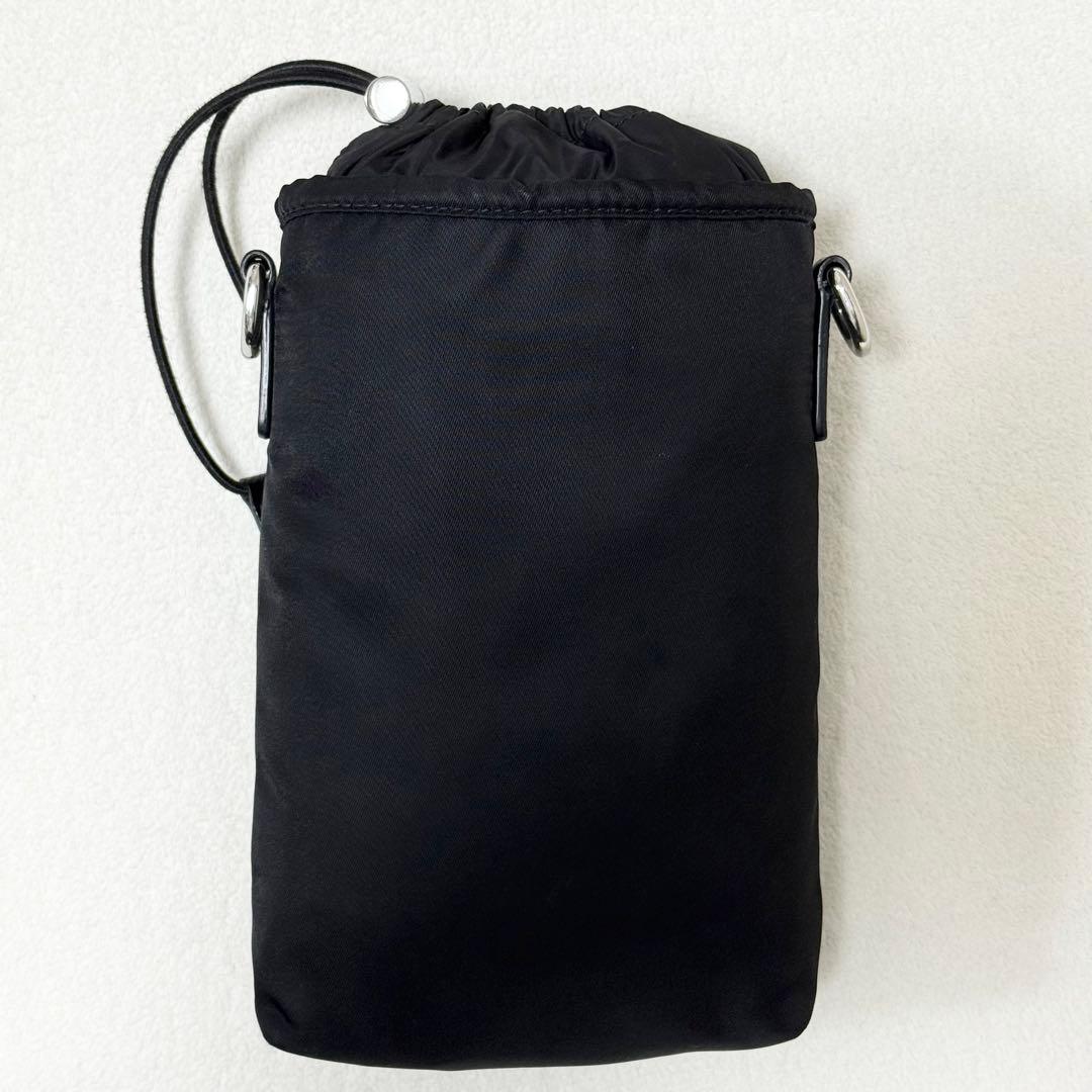 PRADA Re-Nylon スマートフォンケース