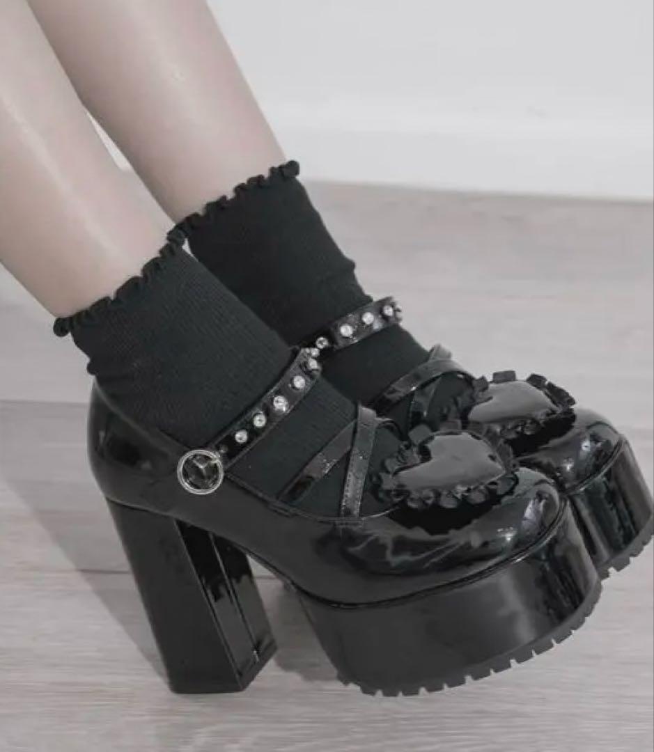 pium 3wayドーリークロスパンプス　ブラックエナメル　Mサイズ