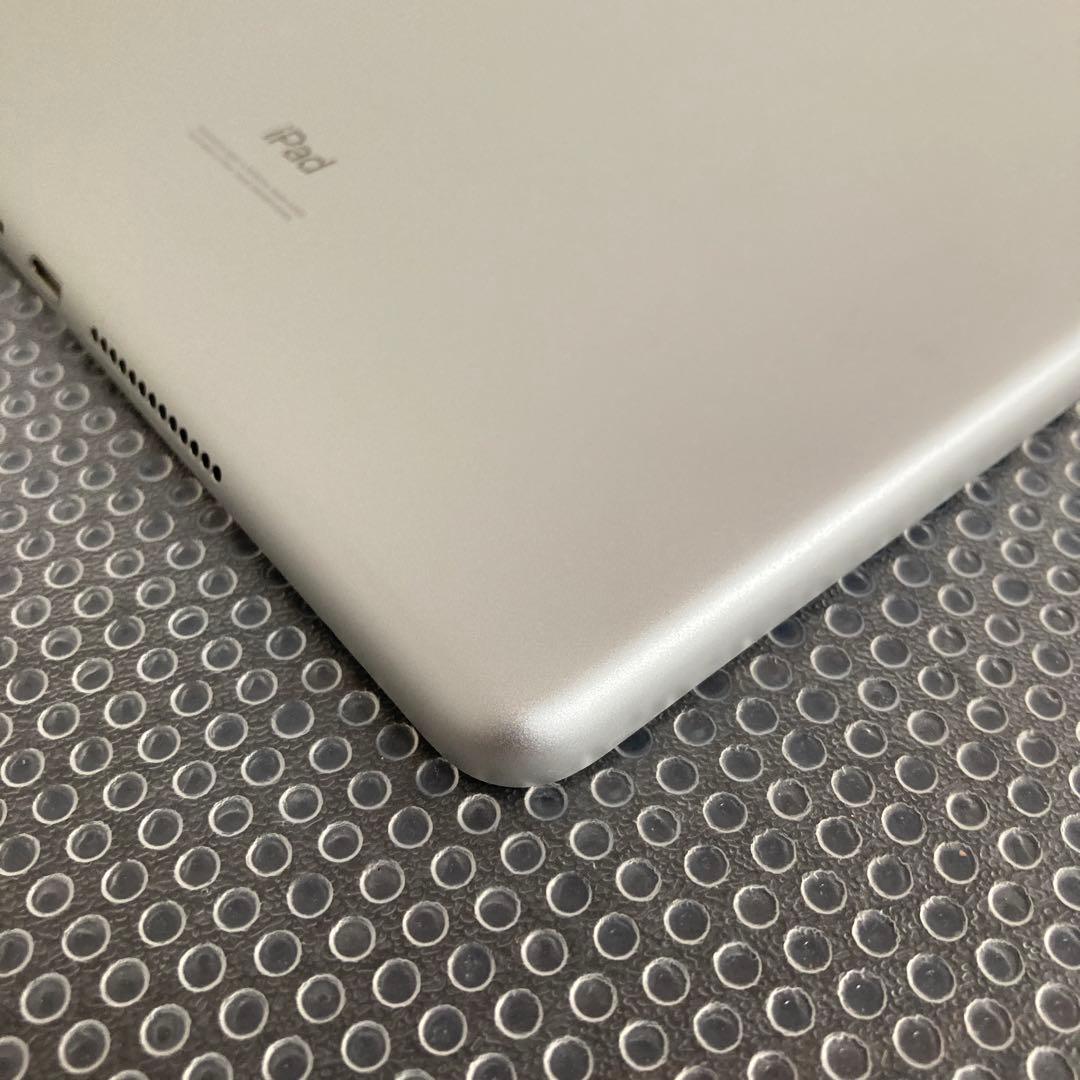 3641【早い者勝ち】電池ほぼ新品☆iPad8第8世代32GB SIMフリー☆