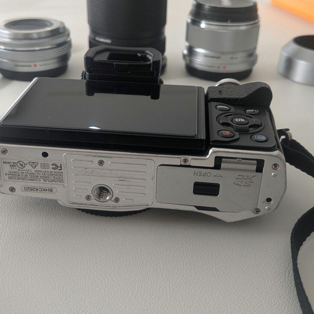 OLYMPUS OM-D E-M10 MarkII シルバー+セット＆単焦点
