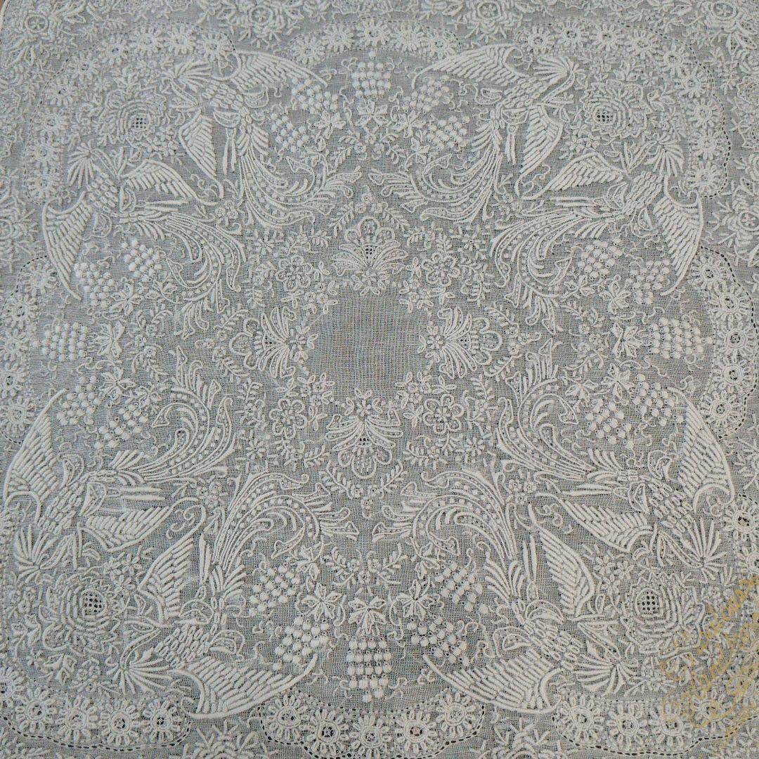 期間限定お値下げ（新品未開封）スワトウ花柄鳳凰刺繍 ハンカチ