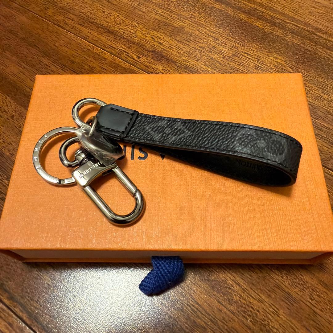 【きえさん専用】LOUIS VUITTON ブラックレザーキーホルダー 未使用