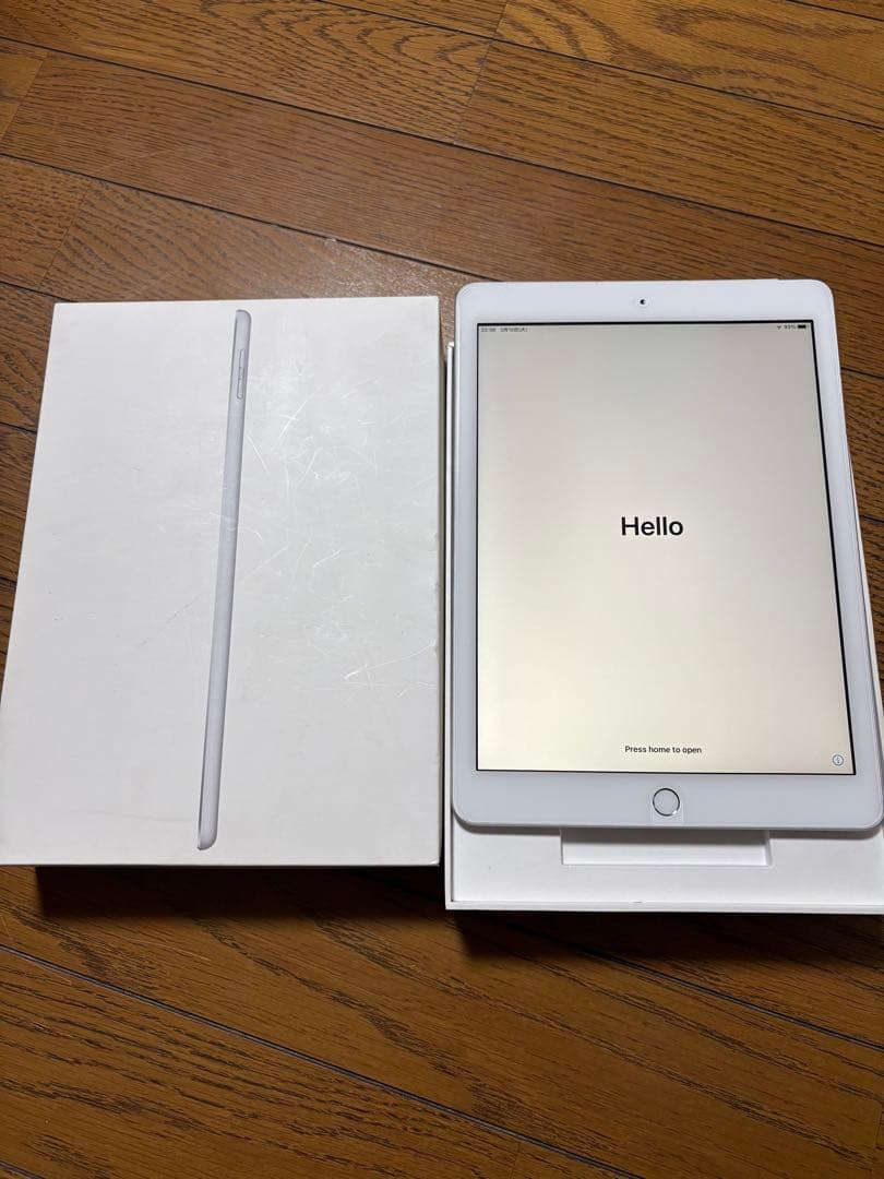 Apple iPad 第6世代　箱付き