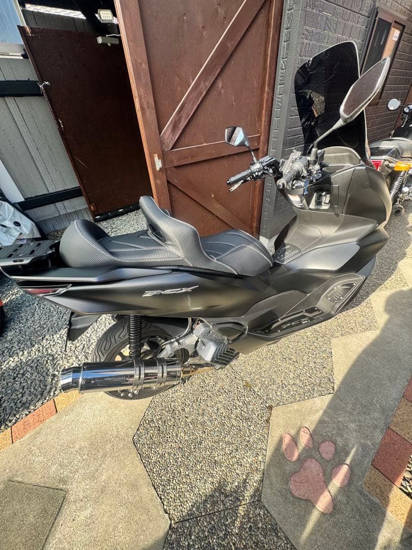 PCX125/PCX160用カスタムバケットシート