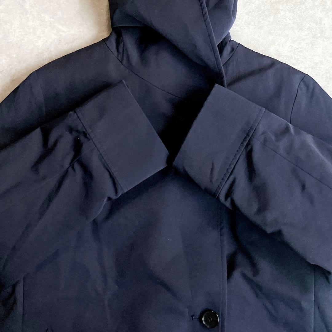 美品 アンタイトル ホワイトダックダウンフーデッドコート 超軽量 ノンステッチ