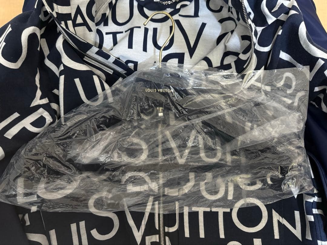 ルイヴィトン　パッカブルギャラクシー　ブルゾンパーカー　ネイビー　S〜Mサイズ