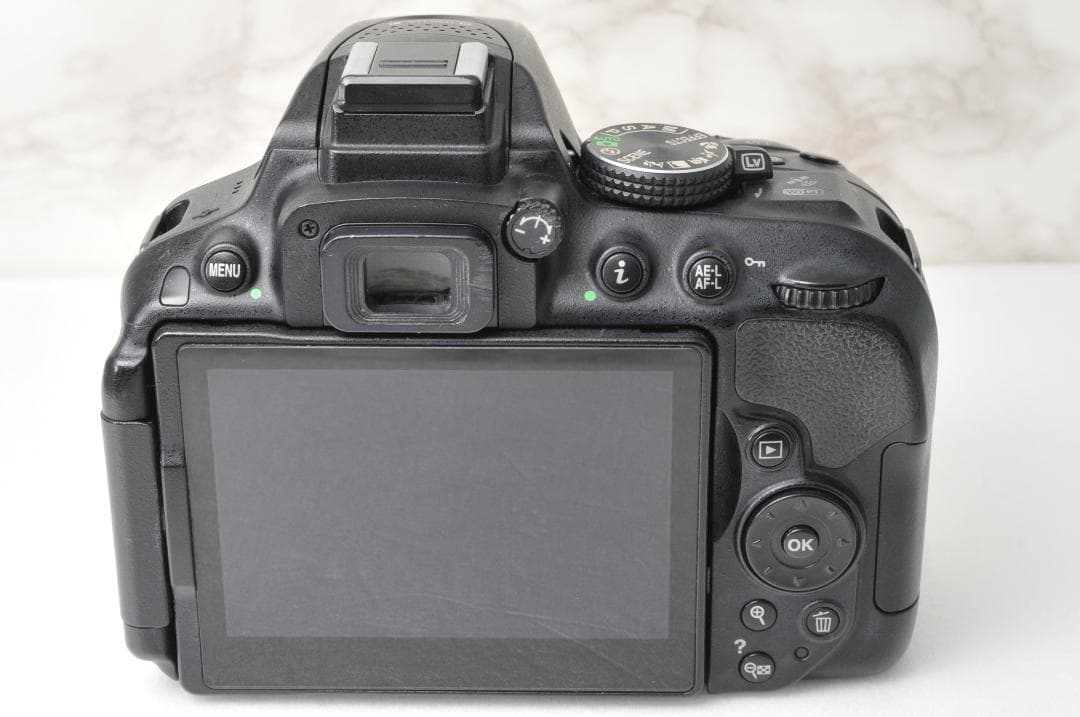 Nikon D5300⭐️Wi-Fi スマホ転送 一眼レフカメラ 高画質 ニコン