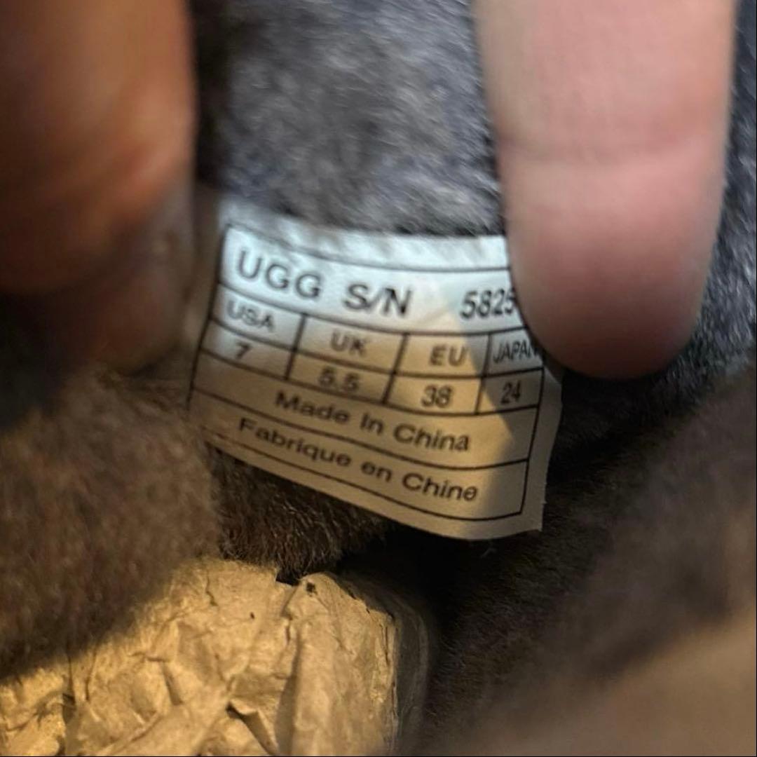 UGG グレー ムートンブーツ　classic short 24cm US７