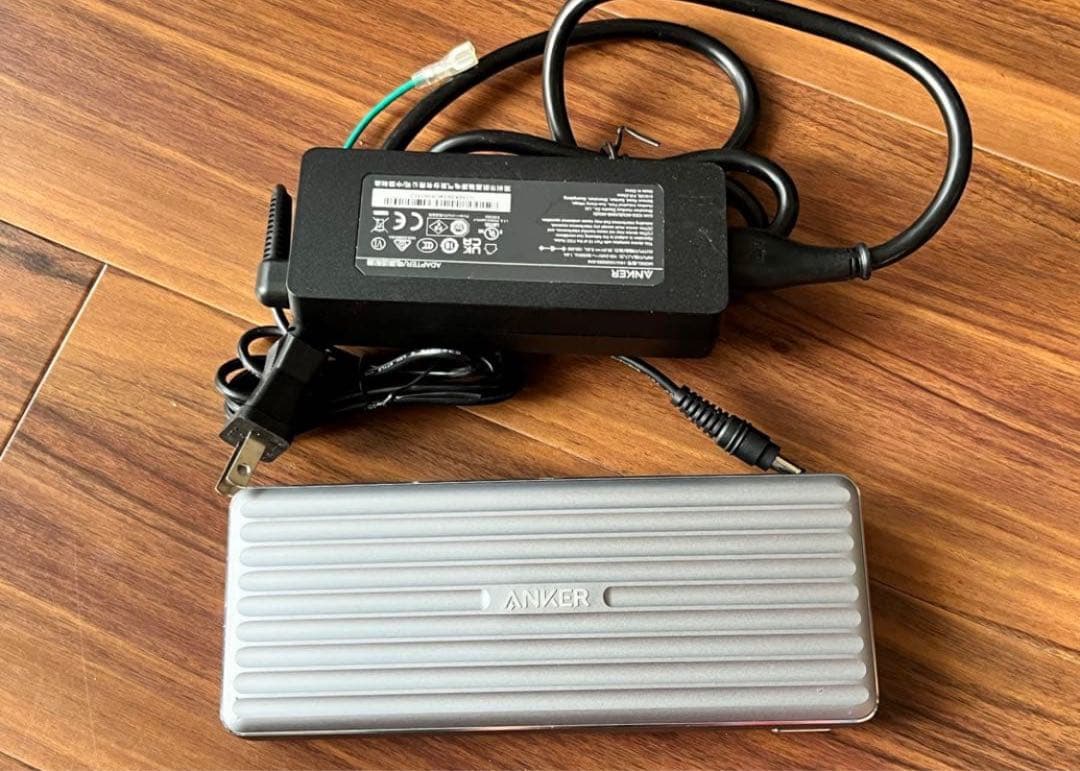 Anker Thunderbolt ドッキングステーション