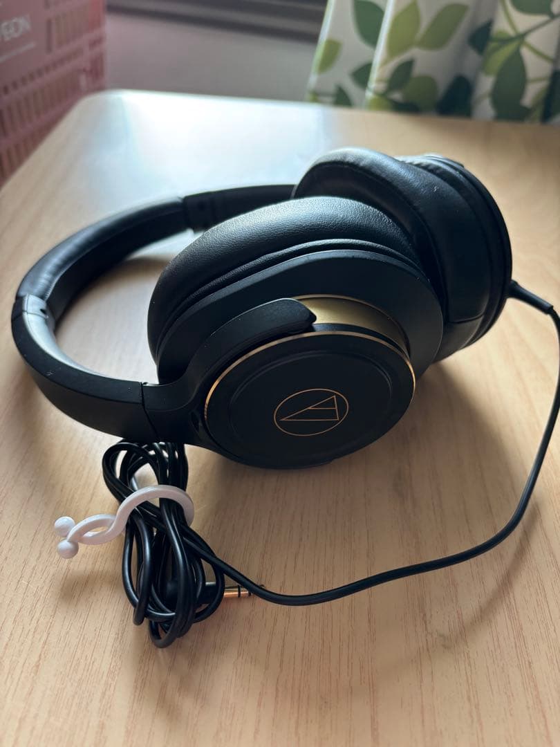 ヘッドホン　Audio-Technica ATH-WS660BT