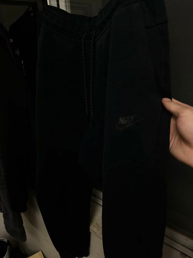 NIKE テックフリース　ブラック　上下セットアップ　白タグ　海外