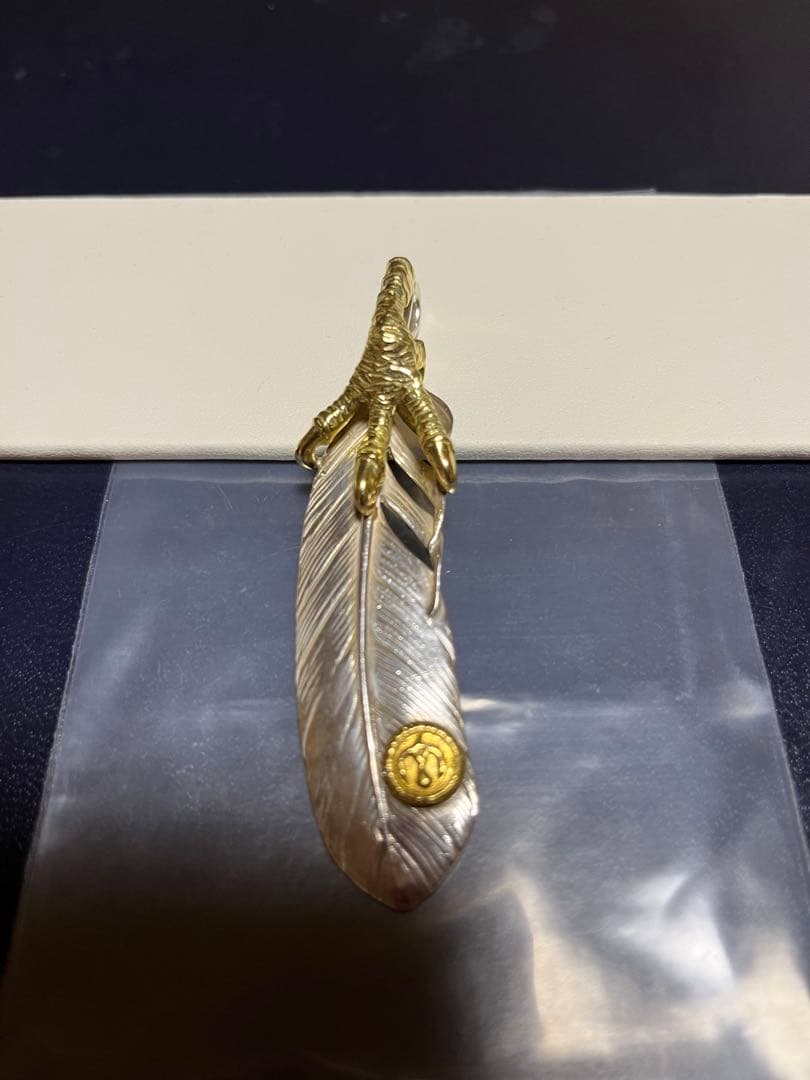 ケンキクチフェザー　チロル