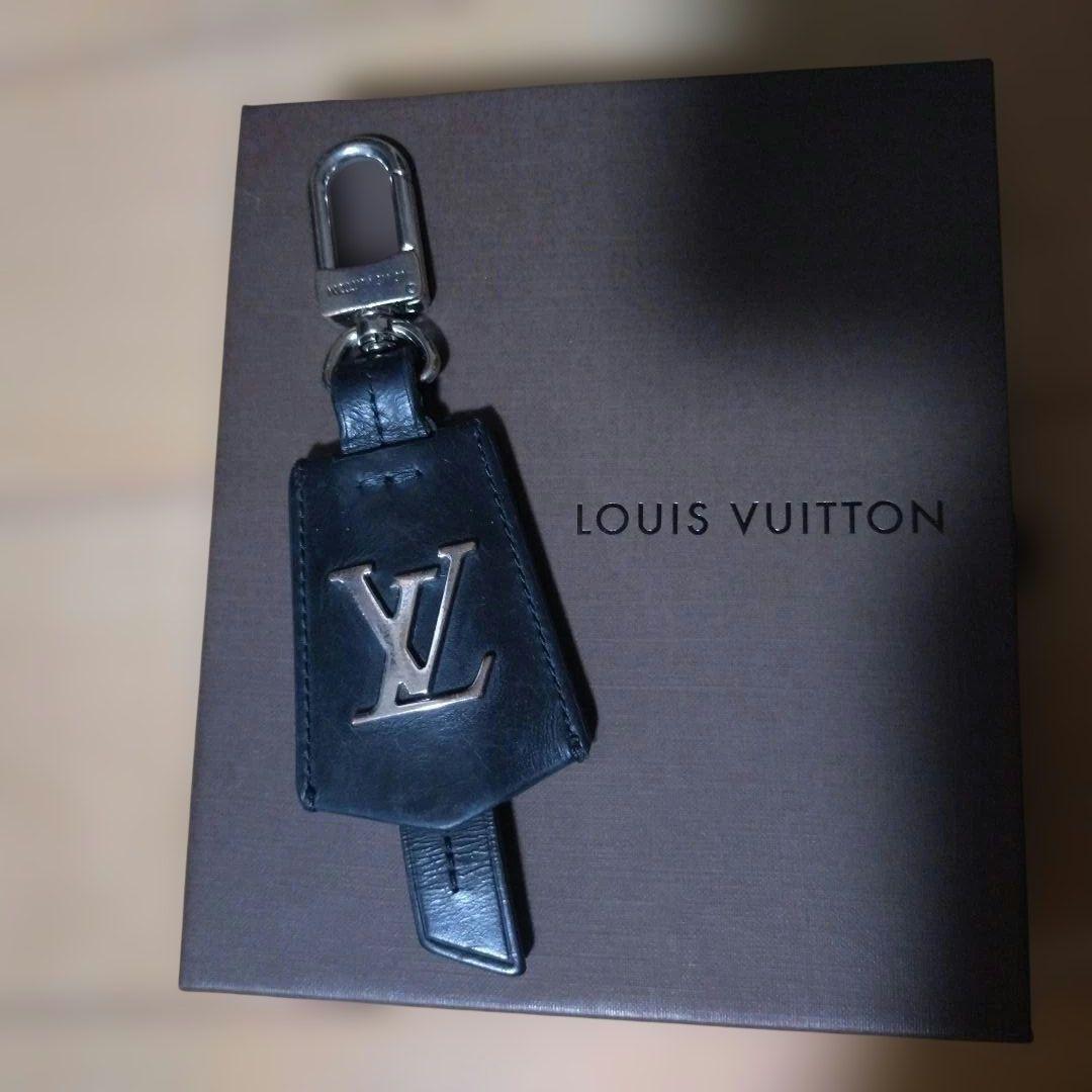 LOUIS VUITTON ダークブルー キーホルダー