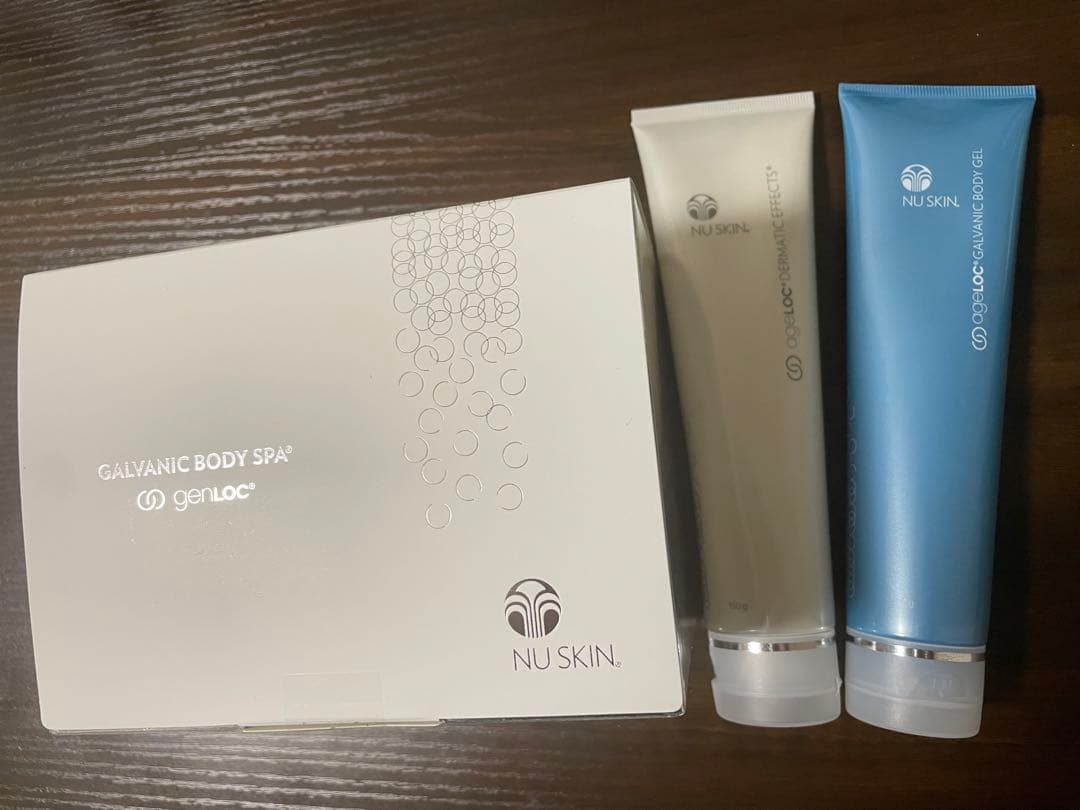 genLOC® ガルバニック ボディ スパ&保湿ジェル、ボディ乳液