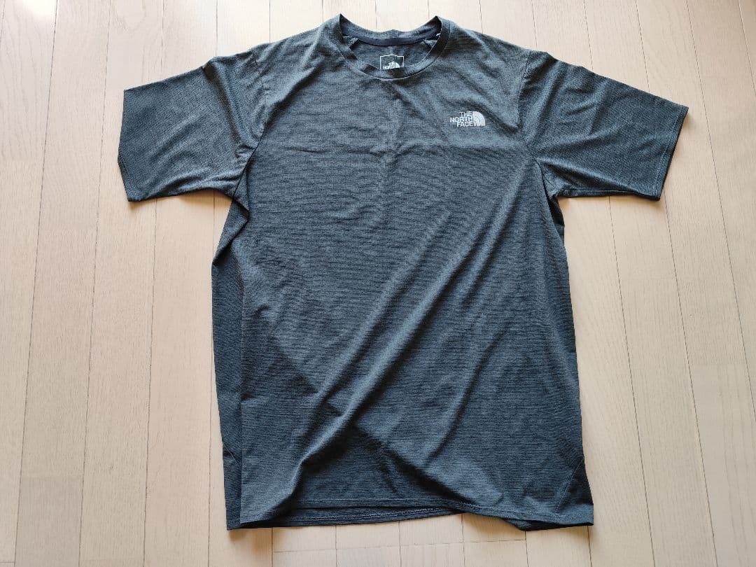 THE NORTH FACE ブラックショーツ Tシャツ2枚 Mサイズボトル