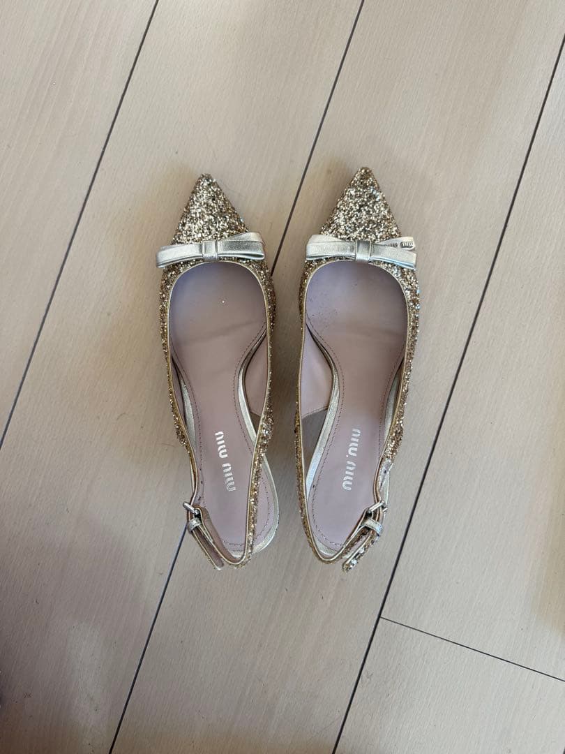 miu miu ゴールド グリッター パンプス