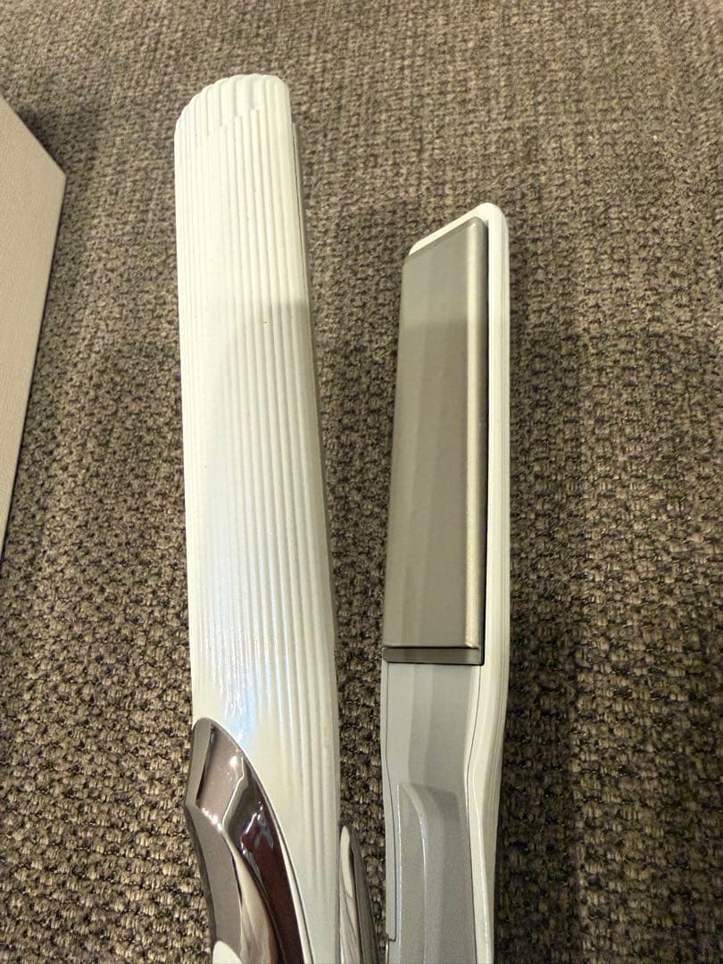 リファビューテック　ストレートアイロン　Refa 中古