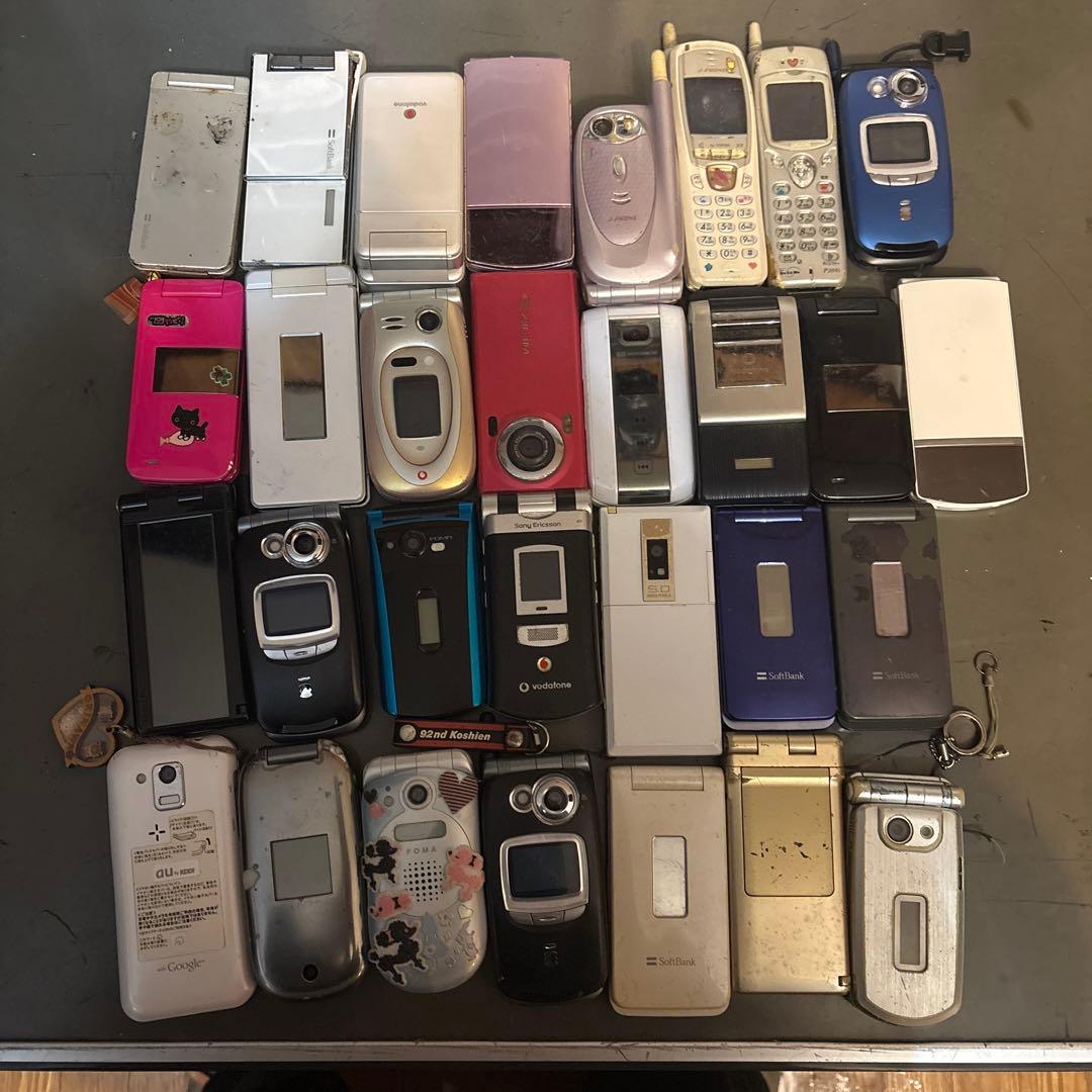 携帯電話　30個まとめ売り