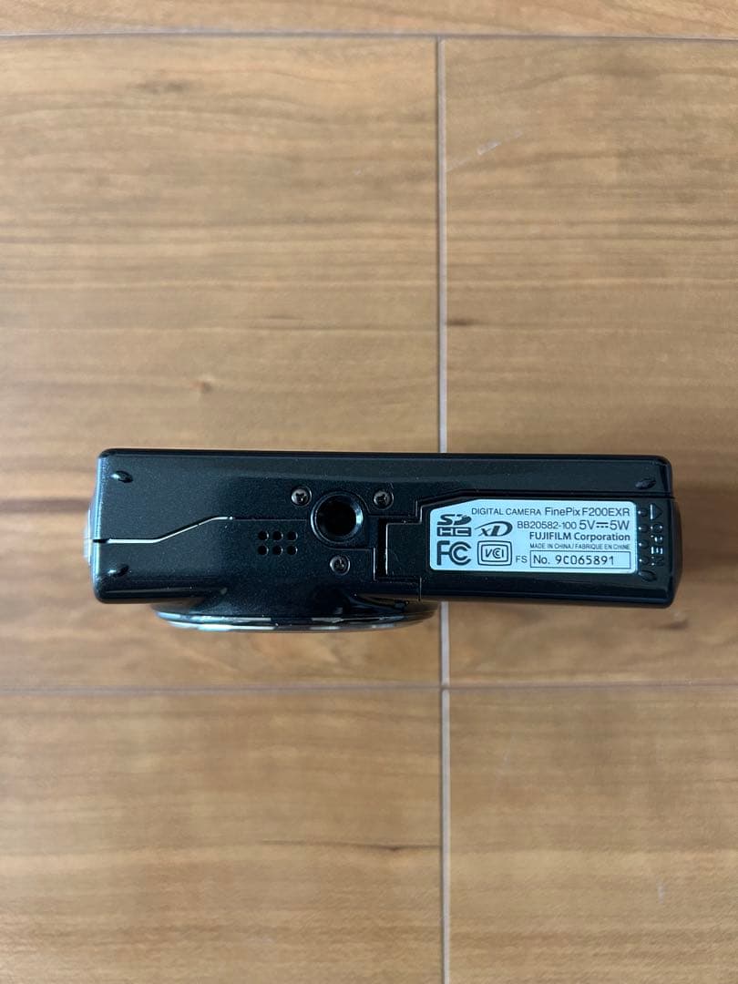 値下げしました。Fujifilm FinePix F200EXR 5倍ズーム