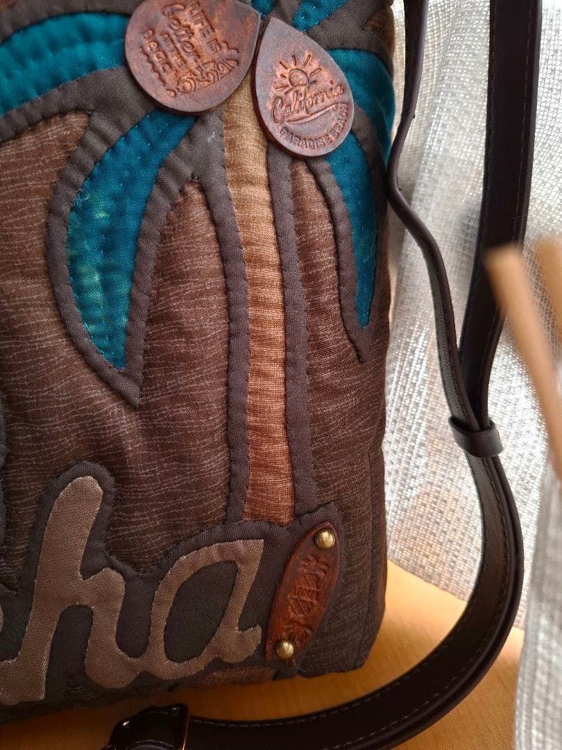 最終お値下げ　ハワイアンキルト　横長　バッグ　バス　2WAY　革タグチャーム付