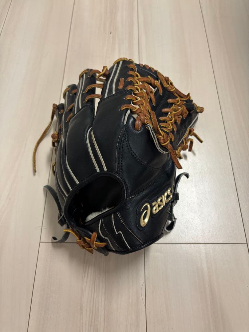 アシックス ゴールドステージ硬式外野手用グローブ