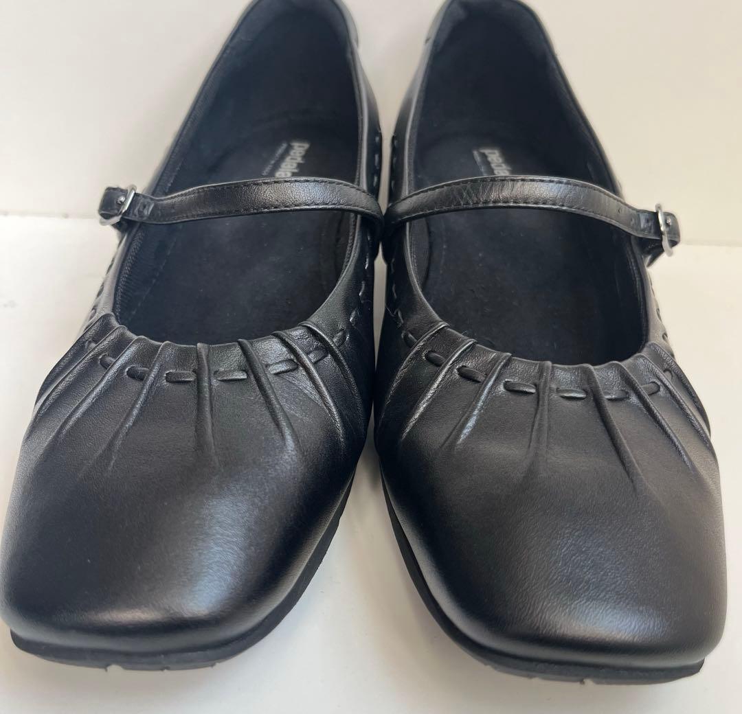 完売品　美品　アシックス　ペダラ　ストラップ　パンプス　レザー　黒　23㎝　EE