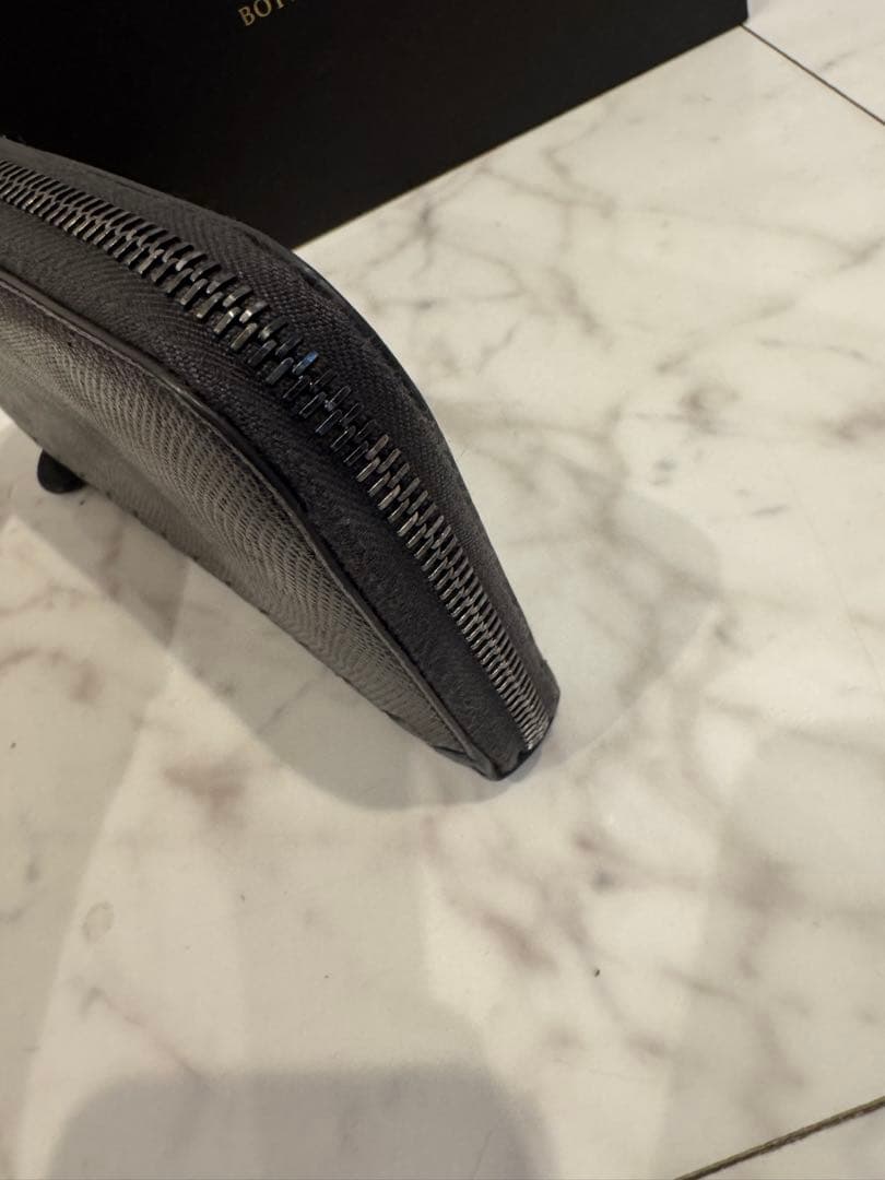 USED ボッテガヴェネタ　長財布　イントレチャート　パイソン　本革