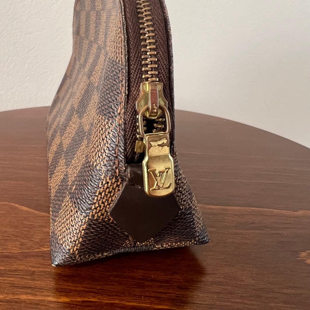 ルイ・ヴィトン　ダミエ　ポーチ