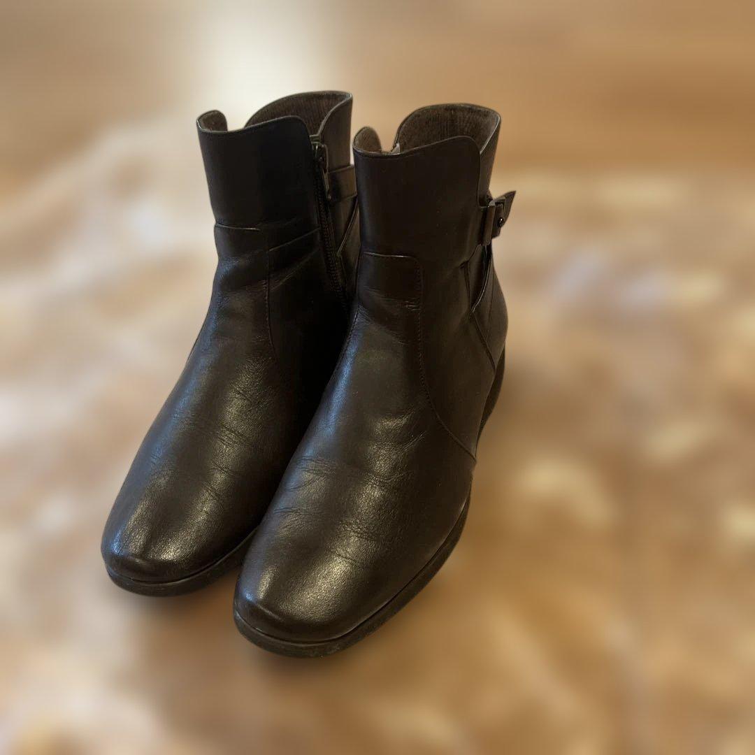 アシックス　ショートブーツ